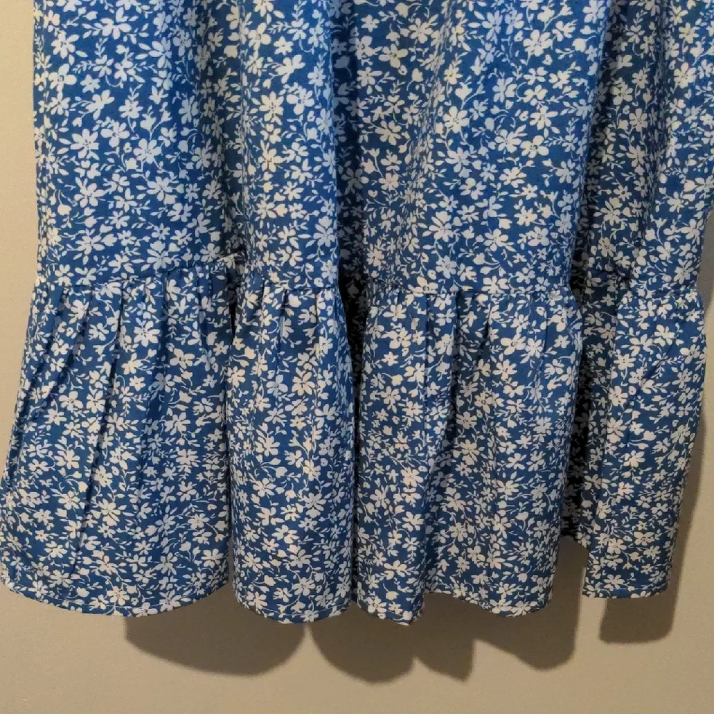 Blue Floral Midi Sleeveless Dress - Picture 2 of 2